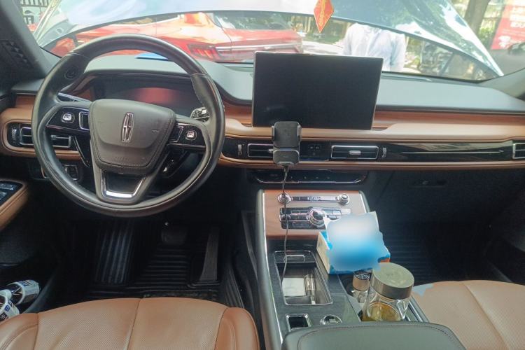 Used Lincoln Aviator 2023 3.0T V6 All-Wheel-Drive Zunya Cruise Version Six Seats Center Console