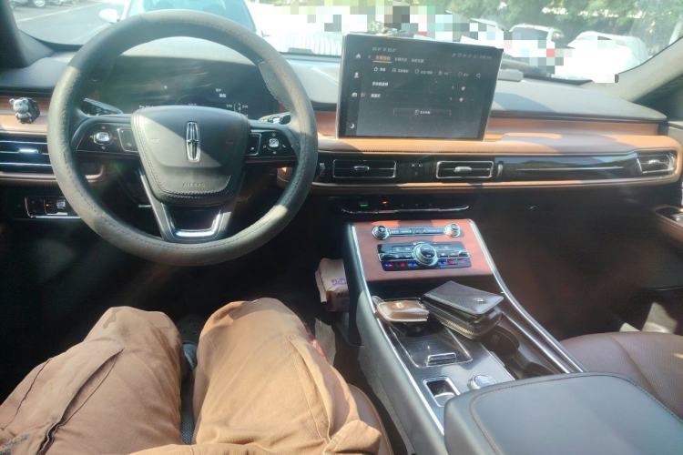 Used Lincoln Aviator 2023 3.0T V6 All-Wheel-Drive Zunya Cruise Version Six Seats Center Console