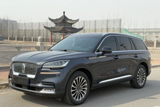 Used Lincoln Aviator 2023 3.0T V6 All-Wheel Drive Zunya Cruise Version 7 Seats