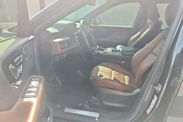 Used Lincoln Aviator 2023 3.0T V6 All-Wheel-Drive Zunya Cruise Version Six Seats Driver Seat