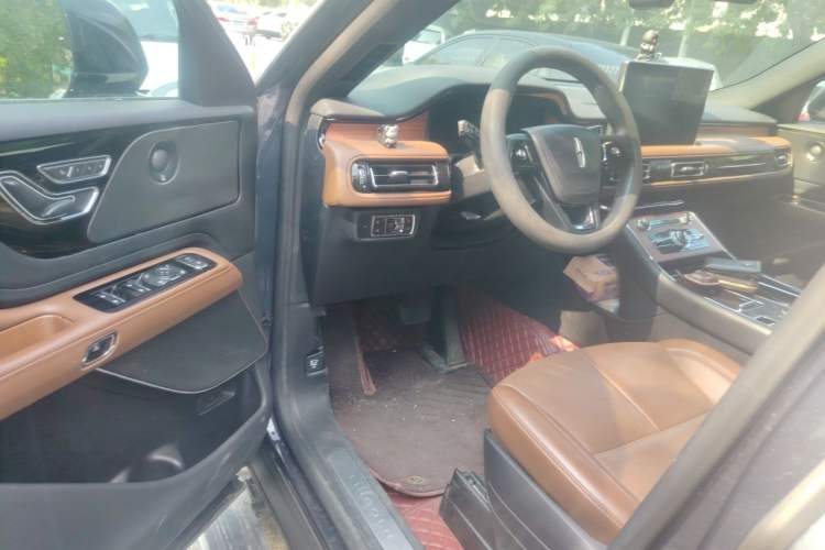 Used Lincoln Aviator 2023 3.0T V6 All-Wheel-Drive Zunya Cruise Version Six Seats Driver Seat