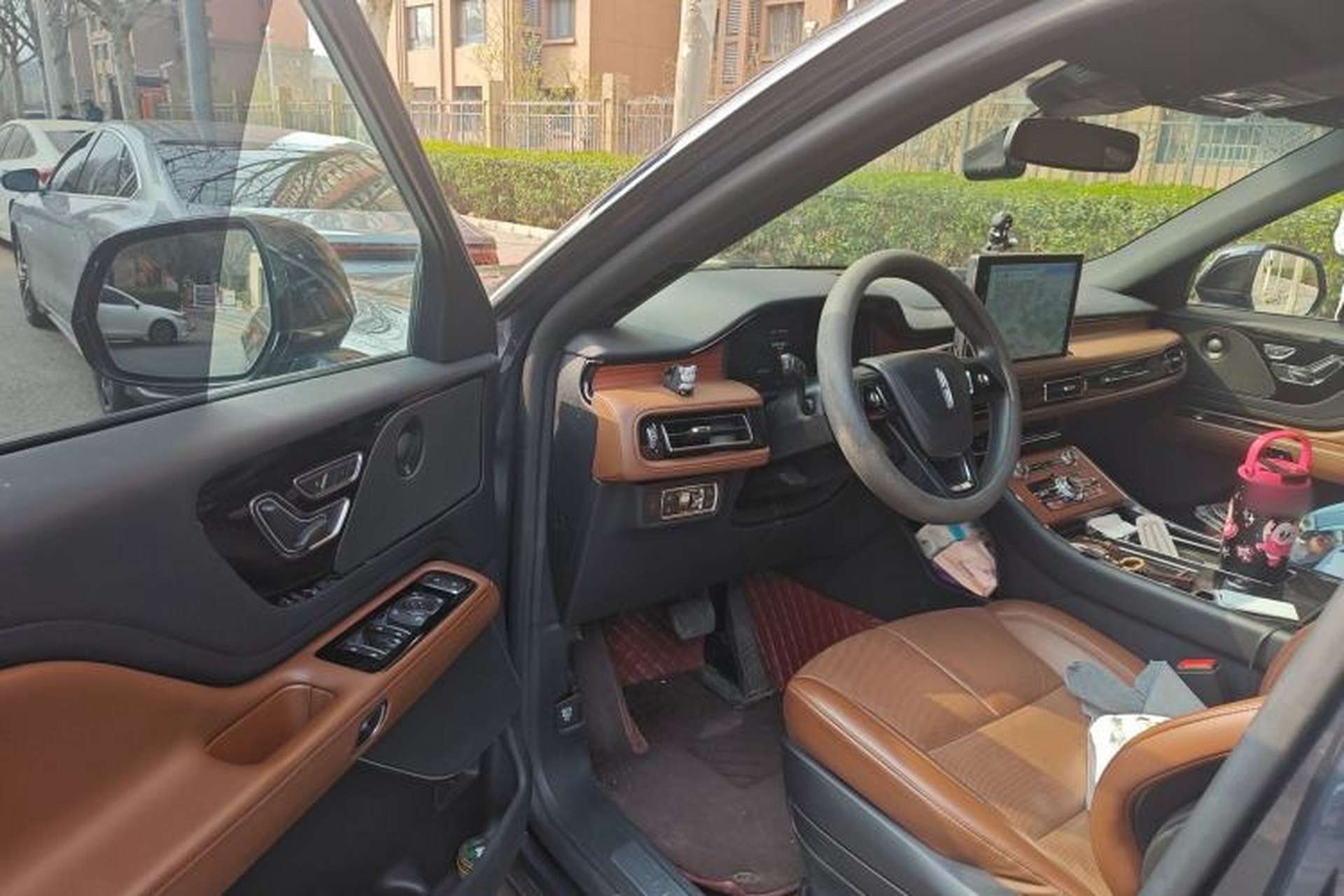 Used Lincoln Aviator 2023 3.0T V6 All-Wheel-Drive Zunya Cruise Version Six Seats Driver Seat