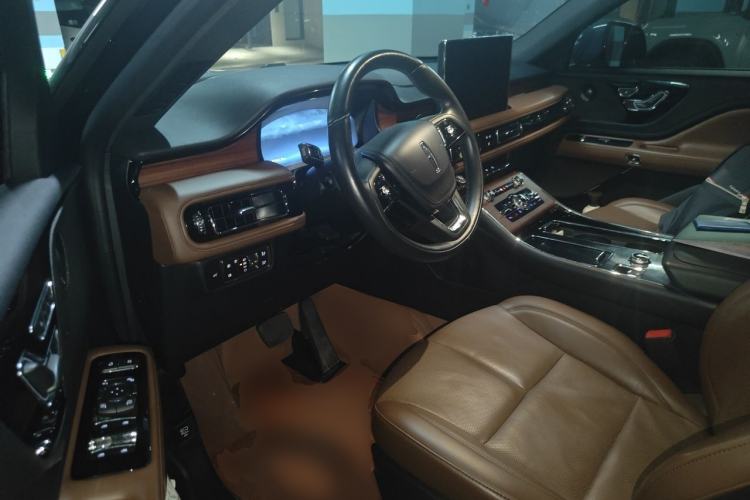 Used Lincoln Aviator 2023 3.0T V6 All-Wheel-Drive Zunya Cruise Version Six Seats Driver Seat