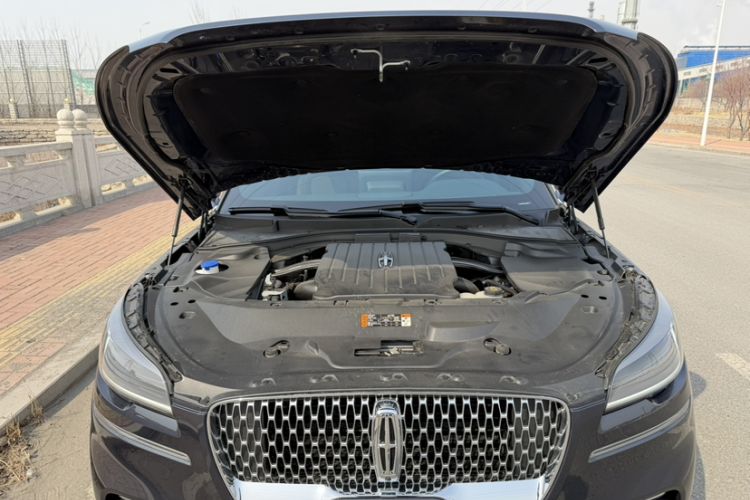 Used Lincoln Aviator 2023 3.0T V6 All-Wheel Drive Zunya Cruise Version 7 Seats Engine Bay