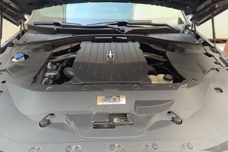 Used Lincoln Aviator 2023 3.0T V6 All-Wheel-Drive Zunya Cruise Version Six Seats Engine Bay