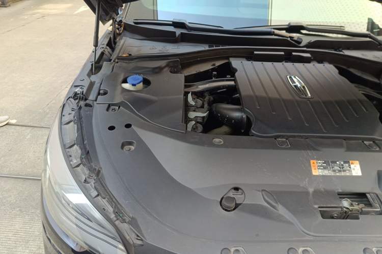 Used Lincoln Aviator 2023 3.0T V6 All-Wheel-Drive Zunya Cruise Version Six Seats Engine Bay Right