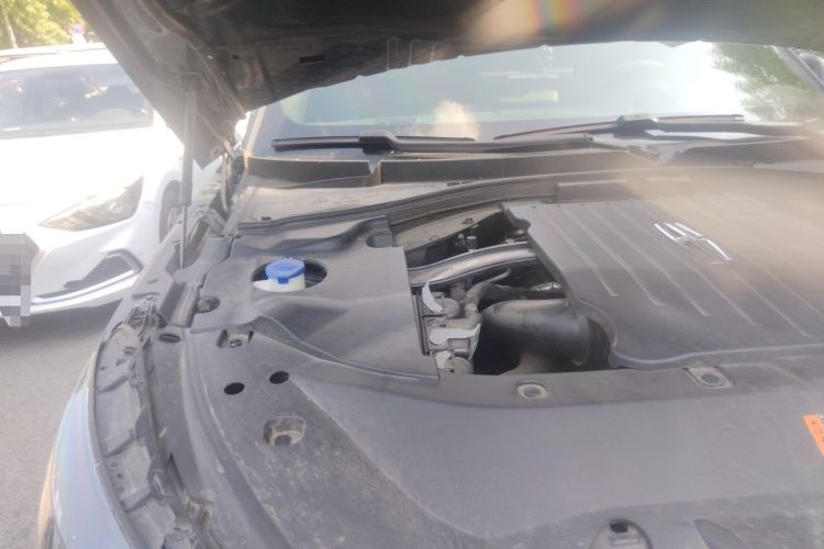 Used Lincoln Aviator 2023 3.0T V6 All-Wheel-Drive Zunya Cruise Version Six Seats Engine Bay Right