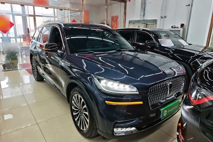 Used Lincoln Aviator 2023 3.0T V6 All-Wheel Drive Zunya Cruise Version 7 Seats Front Right 45 Deg
