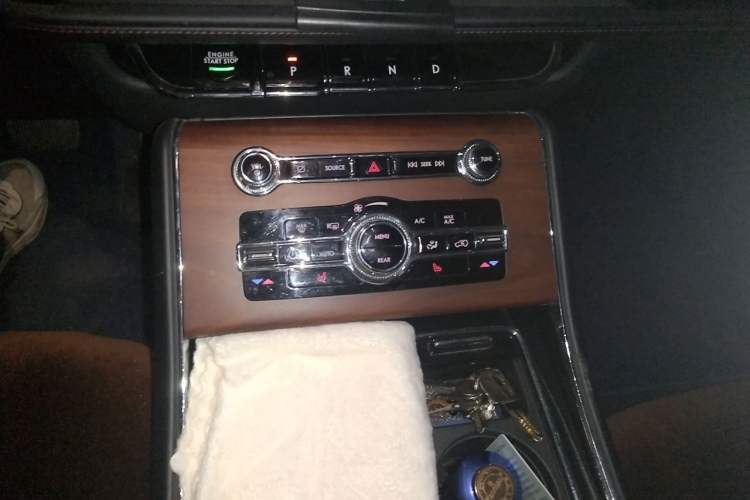 Used Lincoln Aviator 2023 3.0T V6 Four-Wheel Drive Luxury Cruise Version Six Seats Gear Lever