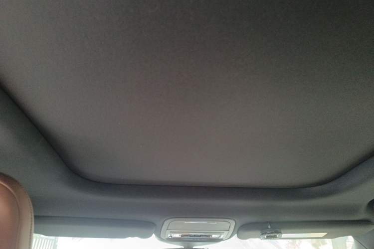 Used Lincoln Aviator 2023 3.0T V6 All-Wheel-Drive Zunya Cruise Version Six Seats Headliner