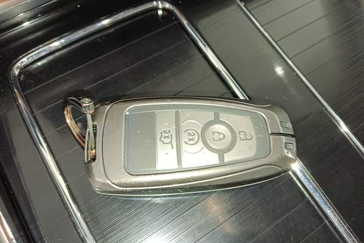 Used Lincoln Aviator 2023 3.0T V6 Four-Wheel Drive Luxury Cruise Version Six Seats Interior 1