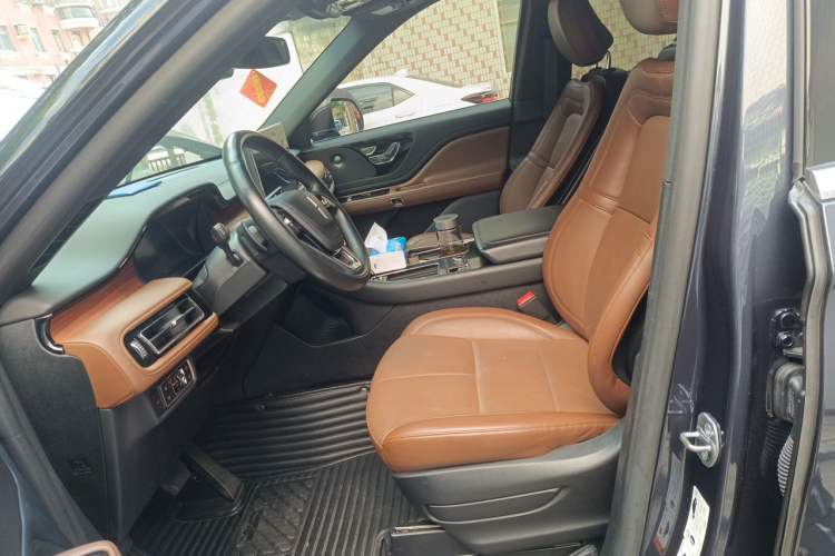 Used Lincoln Aviator 2023 3.0T V6 All-Wheel-Drive Zunya Cruise Version Six Seats Left Front Seat