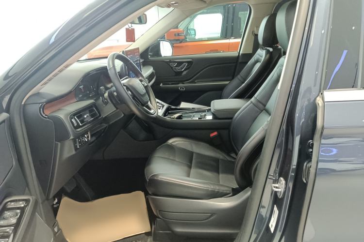 Used Lincoln Aviator 2023 3.0T V6 Four-Wheel Drive Luxury Cruise Version Six Seats Left Front Seat
