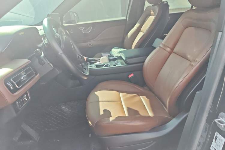 Used Lincoln Aviator 2023 3.0T V6 All-Wheel-Drive Zunya Cruise Version Six Seats Left Front Seat