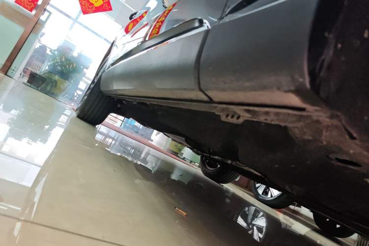 Used Lincoln Aviator 2023 3.0T V6 All-Wheel Drive Zunya Cruise Version 7 Seats Right Side Sill