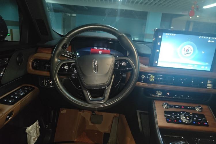 Used Lincoln Aviator 2023 3.0T V6 All-Wheel-Drive Zunya Cruise Version Six Seats Steering Wheel