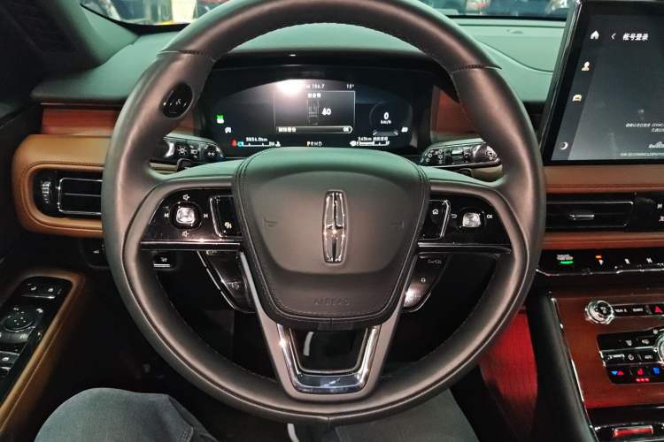 Used Lincoln Aviator 2023 3.0T V6 All-Wheel Drive Zunya Cruise Version 7 Seats Steering Wheel