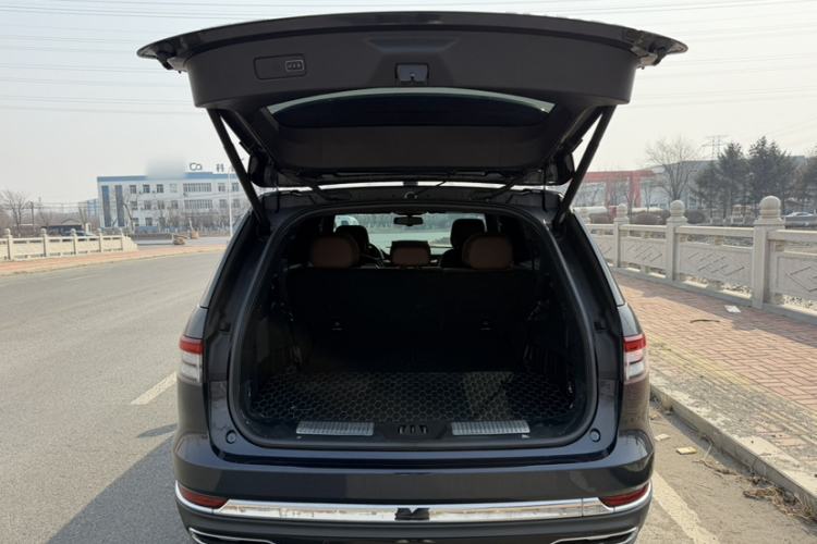 Used Lincoln Aviator 2023 3.0T V6 All-Wheel Drive Zunya Cruise Version 7 Seats Trunk