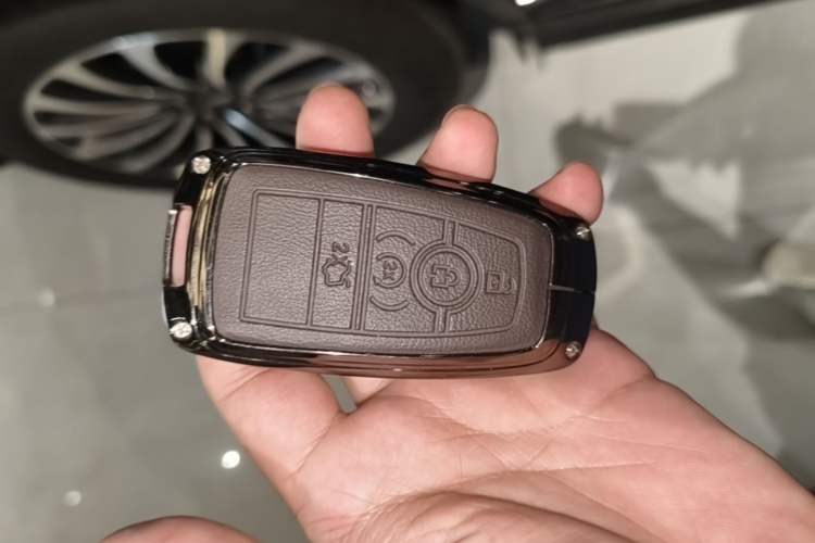 Used Lincoln Aviator 2023 3.0T V6 All-Wheel-Drive Zunya Cruise Version Six Seats Vehicle Key