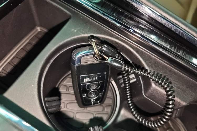 Used Lincoln Aviator 2023 3.0T V6 All-Wheel Drive Zunya Cruise Version 7 Seats Vehicle Key