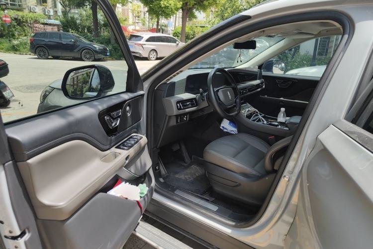 Used Lincoln Aviator 2023 3.0T V6 All-Wheel-Drive Zunya Cruise Version Six Seats Driver Seat