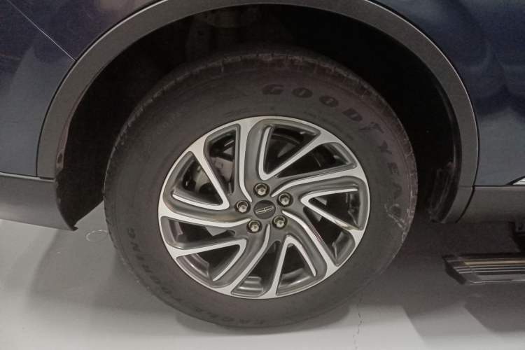 Used Lincoln Aviator 2023 3.0T V6 Four-Wheel Drive Luxury Cruise Version Six Seats Right Rear Wheel Hub