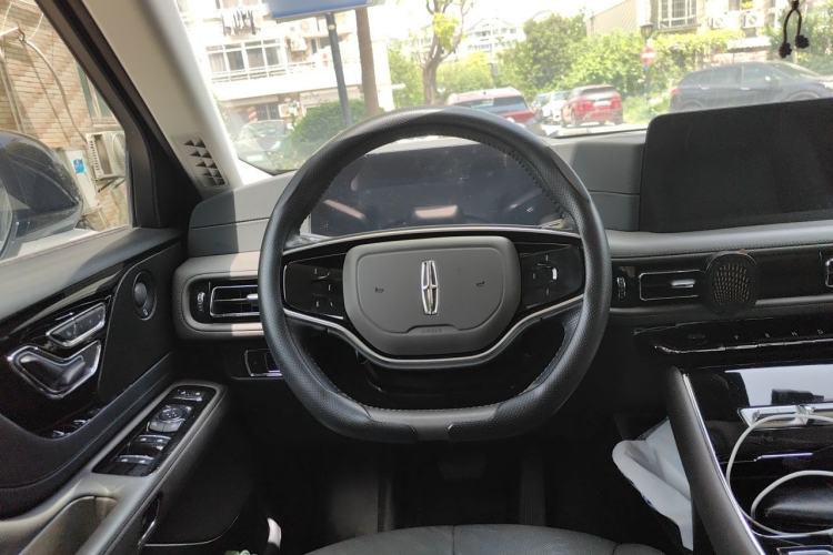 Used Lincoln Aviator 2023 3.0T V6 All-Wheel-Drive Zunya Cruise Version Six Seats Steering Wheel