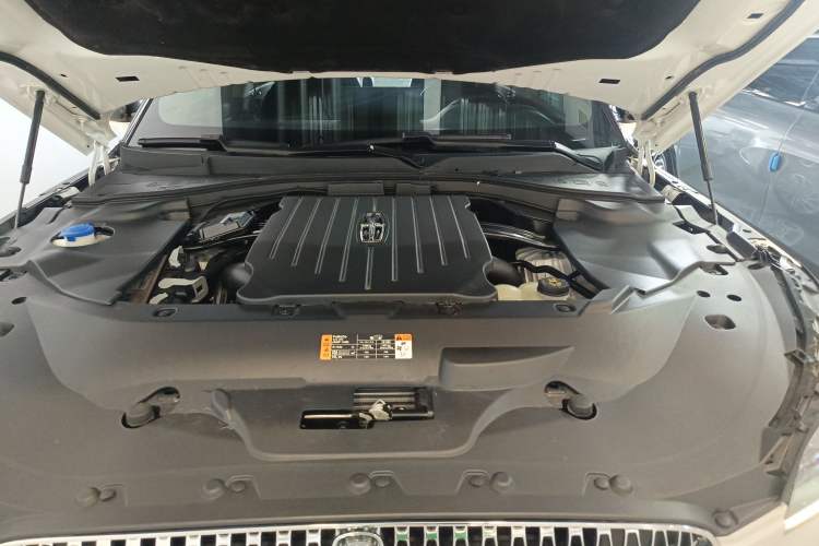 Used Lincoln Aviator 2023 3.0T V6 Four-Wheel Drive Luxury Cruise Version Six Seats Engine Bay