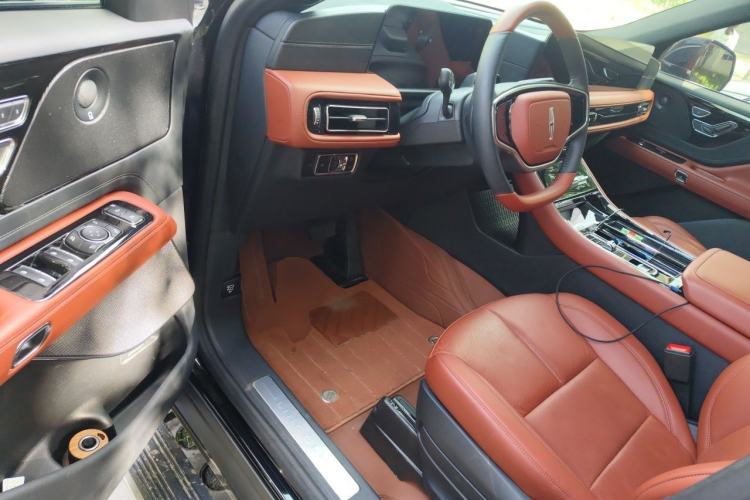 Used Lincoln Aviator 2024 3.0T V6 All-Wheel-Drive Elegance Edition Six Seats Driver Seat