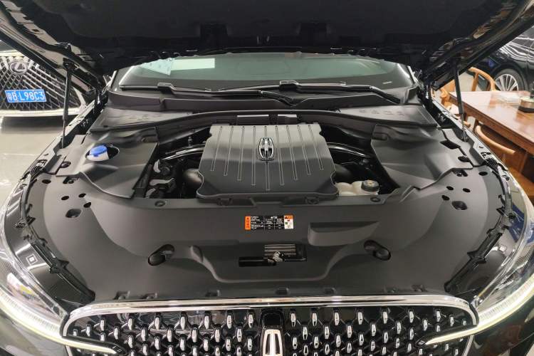 Used Lincoln Aviator 2024 3.0T V6 All-Wheel-Drive Elegance Edition Six Seats Engine Bay