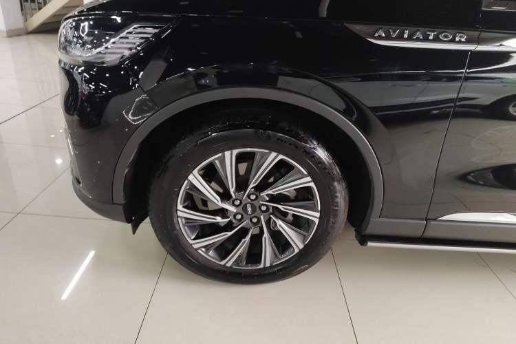 Used Lincoln Aviator 2024 3.0T V6 All-Wheel-Drive Elegance Edition Six Seats Exterior 4