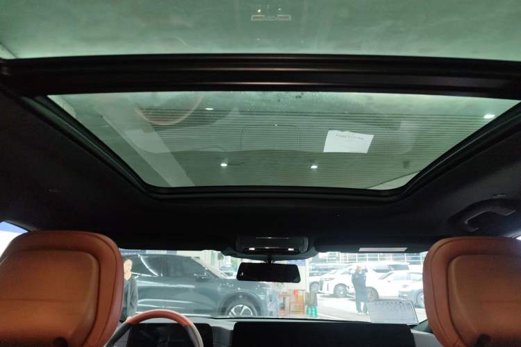 Used Lincoln Aviator 2024 3.0T V6 All-Wheel-Drive Elegance Edition Six Seats Headliner