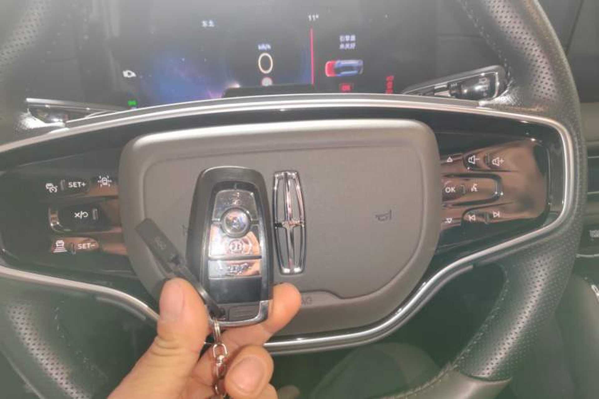 Used Lincoln Aviator 2024 3.0T V6 All-Wheel-Drive Luxury Edition Six Seats Interior 1