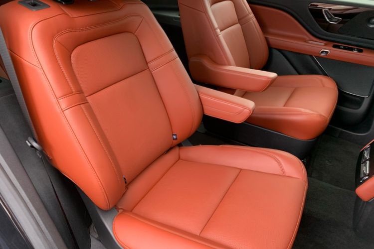 Used Lincoln Aviator 2024 3.0T V6 All-Wheel-Drive Luxury Edition Six Seats Interior 1