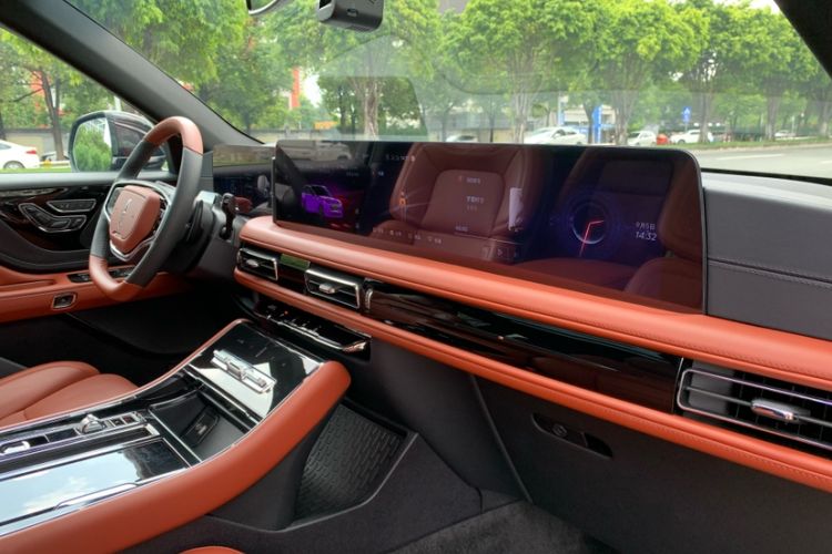 Used Lincoln Aviator 2024 3.0T V6 All-Wheel-Drive Luxury Edition Six Seats Interior 10