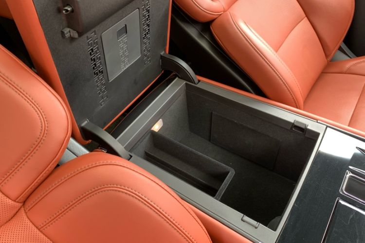 Used Lincoln Aviator 2024 3.0T V6 All-Wheel-Drive Luxury Edition Six Seats Interior 13