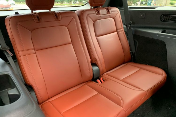 Used Lincoln Aviator 2024 3.0T V6 All-Wheel-Drive Luxury Edition Six Seats Interior 14