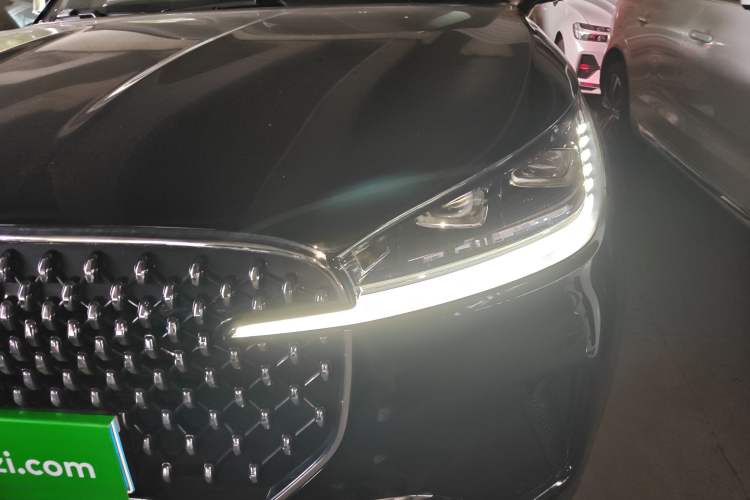 Used Lincoln Aviator 2024 3.0T V6 All-Wheel-Drive Luxury Edition Six Seats Left Front Headlight