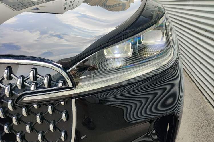 Used Lincoln Aviator 2024 3.0T V6 All-Wheel-Drive Elegance Edition Six Seats Left Front Headlight