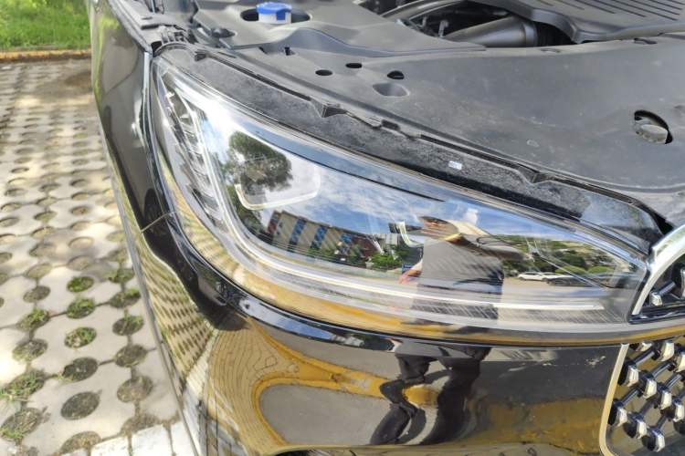 Used Lincoln Aviator 2024 3.0T V6 All-Wheel-Drive Elegance Edition Six Seats Right Front Headlight