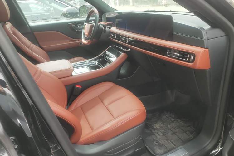 Used Lincoln Aviator 2024 3.0T V6 Four-Wheel Drive Elegance Edition Seven Seats Right Front Seat