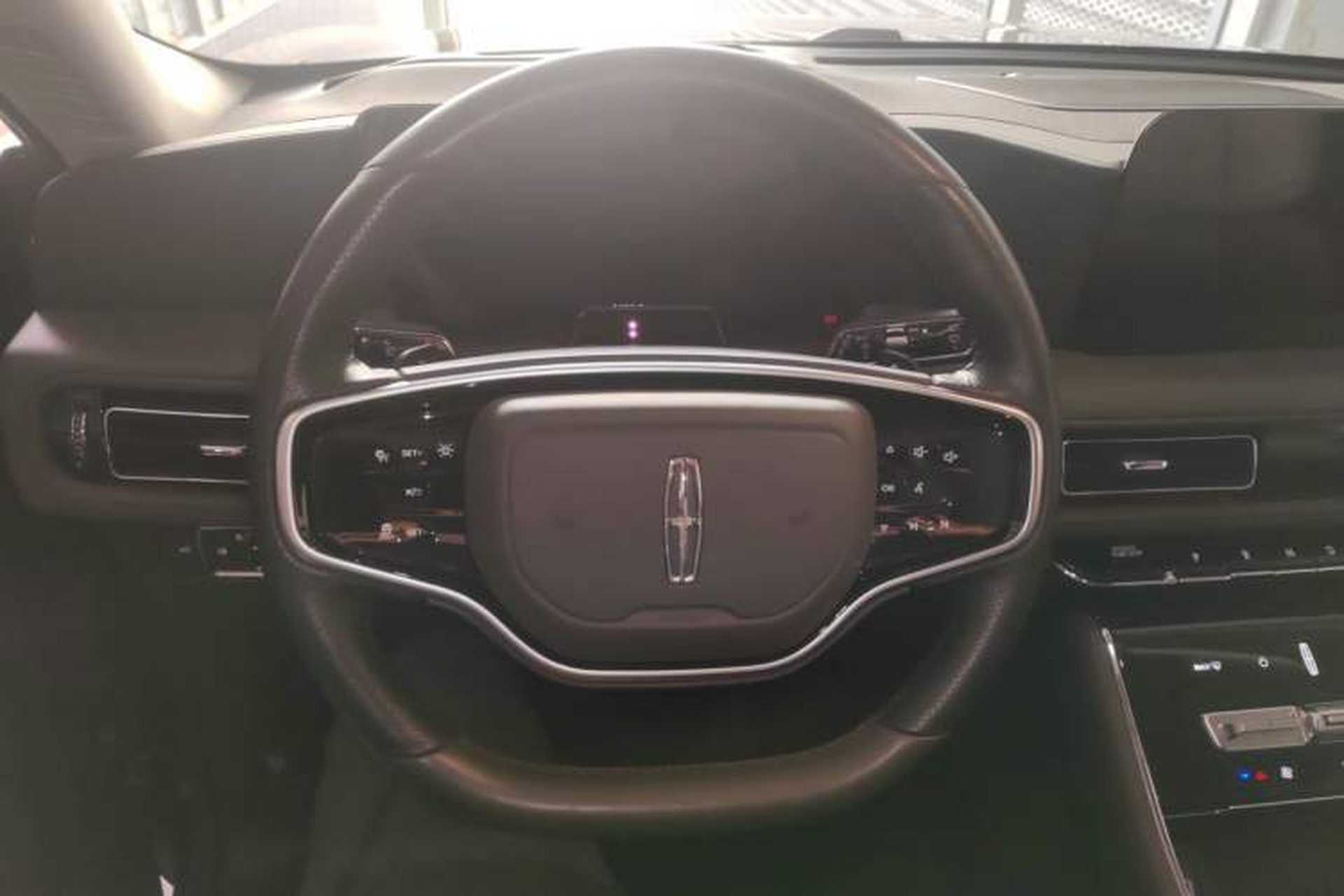Used Lincoln Aviator 2024 3.0T V6 All-Wheel-Drive Luxury Edition Six Seats Steering Wheel