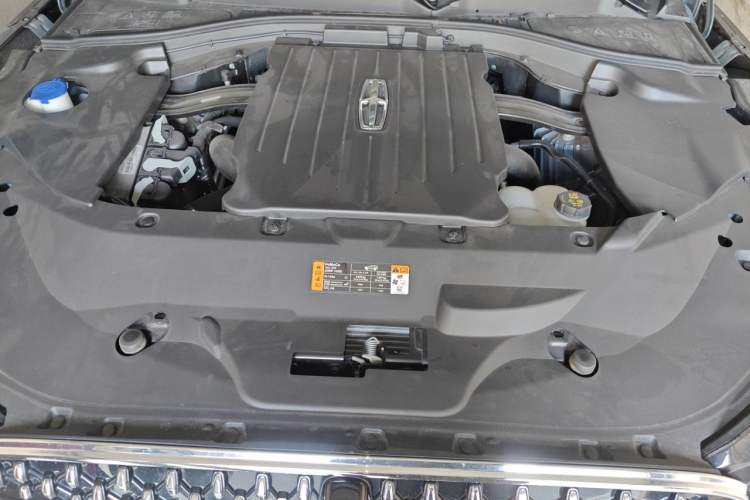 Used Lincoln Aviator 2024 3.0T V6 All-Wheel-Drive Luxury Edition Six Seats Engine Bay