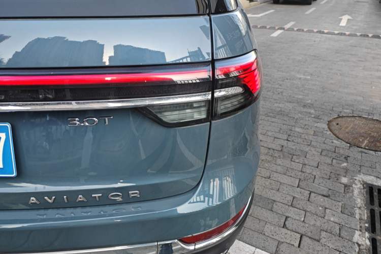 Used Lincoln Aviator 2024 3.0T V6 All-Wheel-Drive Elegance Edition Six Seats Exterior 6