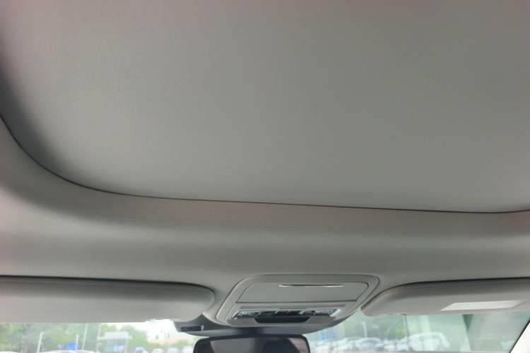 Used Lincoln Aviator 2024 3.0T V6 All-Wheel-Drive Elegance Edition Six Seats Headliner