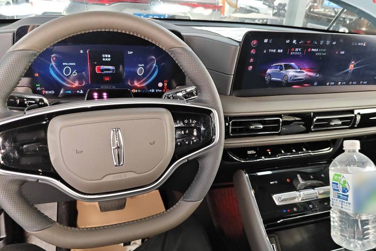 Used Lincoln Aviator 2024 3.0T V6 All-Wheel-Drive Luxury Edition Six Seats Interior 2