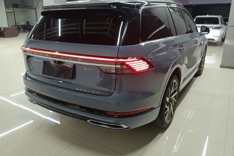 Used Lincoln Aviator 2024 3.0T V6 Four-Wheel Drive Presidential Edition Six Seats Rear Right 45 Deg