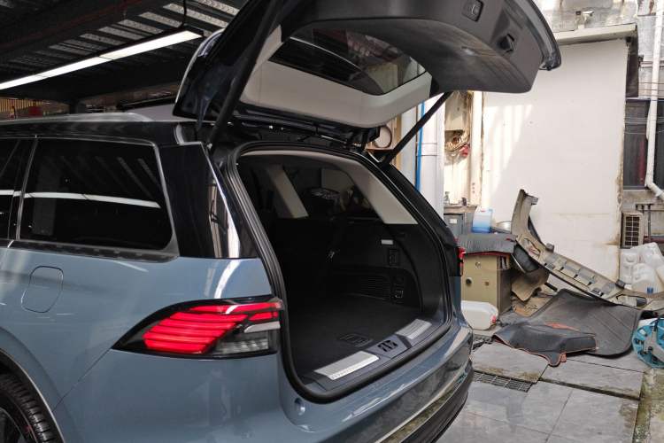Used Lincoln Aviator 2024 3.0T V6 All-Wheel-Drive Luxury Edition Six Seats Trunk