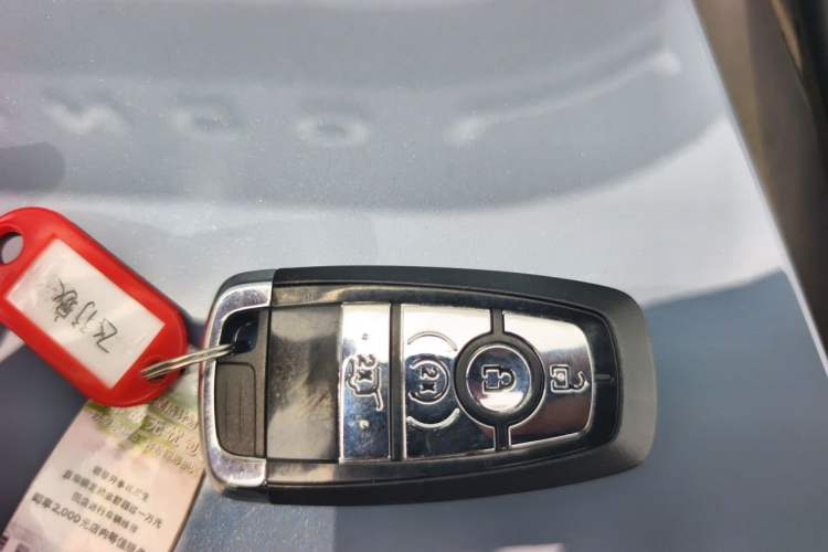 Used Lincoln Aviator 2024 3.0T V6 All-Wheel-Drive Elegance Edition Six Seats Vehicle Key