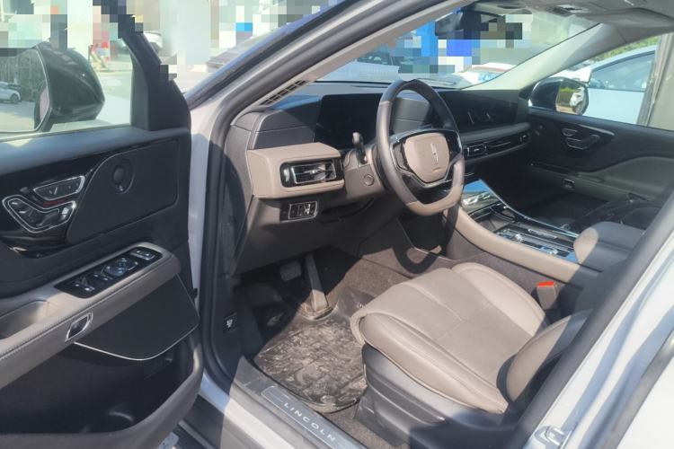 Used Lincoln Aviator 2024 3.0T V6 All-Wheel-Drive Luxury Edition Six Seats Driver Seat